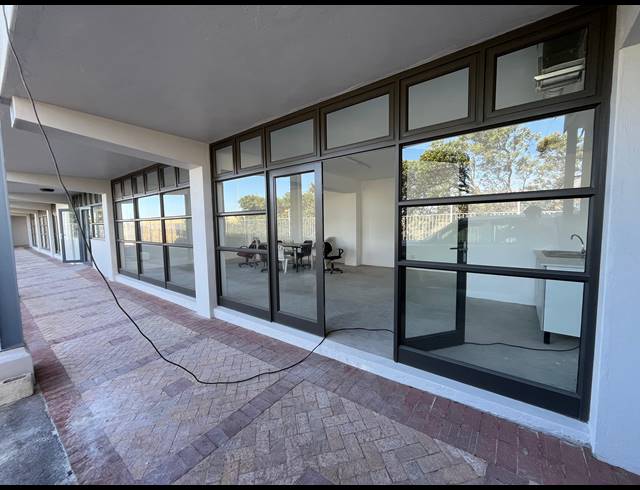 51M² BUSINESS TO LET IN MAITLAND
